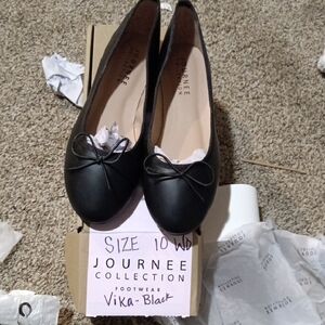 Journee Collection Black Classic Ballet Flats